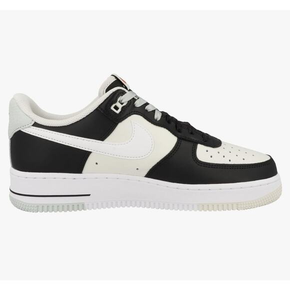 Nike Air Force 1 LV8 Woman's Size 6 / 4.5y/New in Box / Black/ White/ wolf Gray - Picture 9 of 10